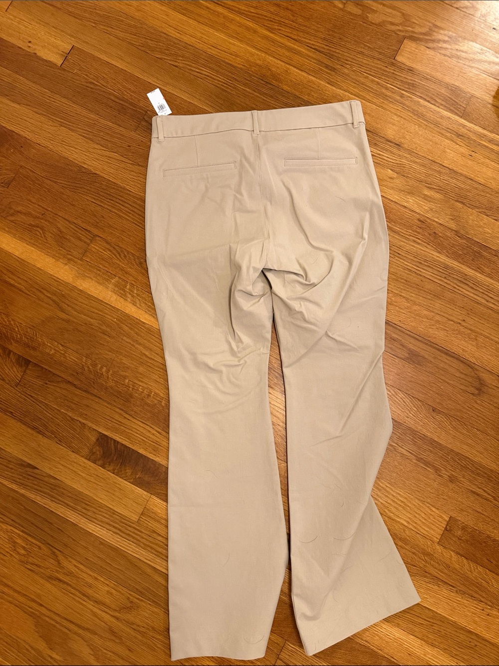 NWT Old Navy Pixie Flare Pants in Tan - Picture 4 of 4